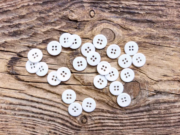 Пуговица арт. MX 1654/White/24L Пуговица арт. MX 1654/White/24L